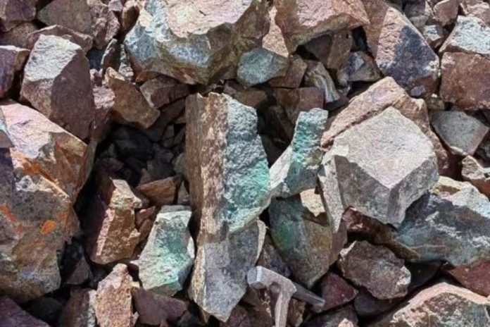 Copper ore discovered on the Qinghai-Xizang Plateau. [Photo/CCTV News]